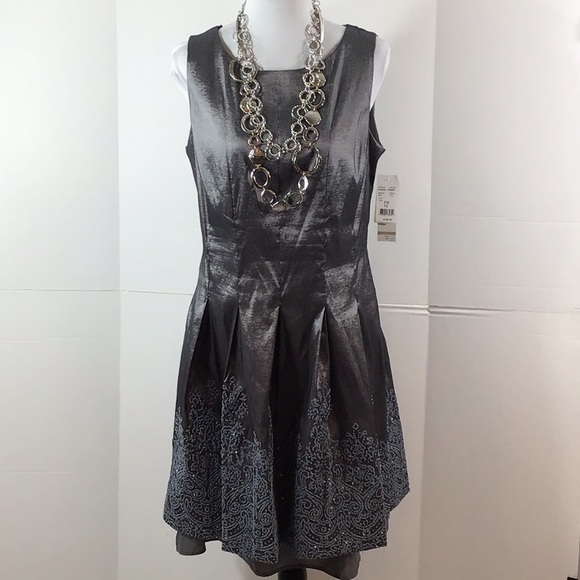 LF Leslie Fay Dresses & Skirts - LF Leslie Fay silver gray beaded date dress 12 NWT